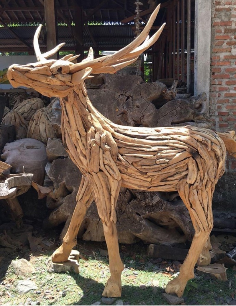 Teak Root Reindeer