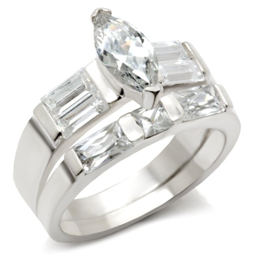 Alamode High-Polished 925 Sterling Silver Ring with AAA Grade CZ in Clear