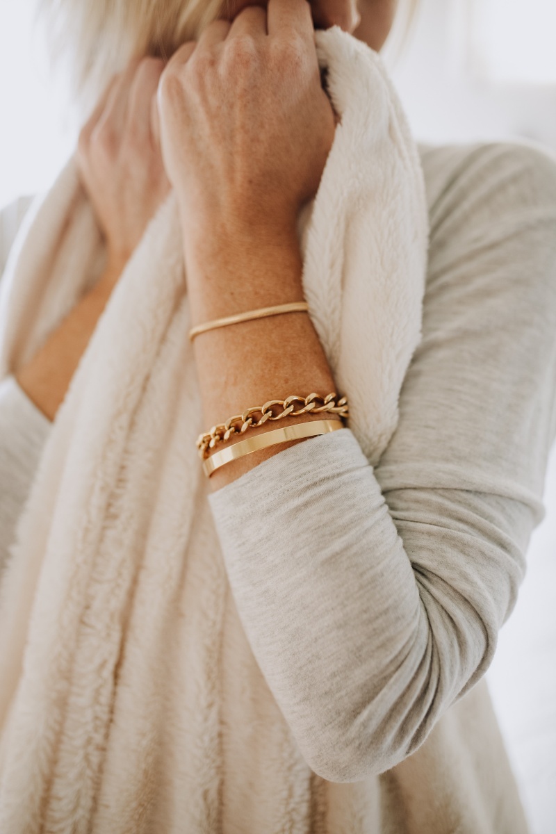 Thin Bangle Bracelet - Gold