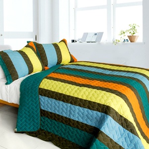 3Pc Vermicelli-Quilted Patchwork Quilt Set - Time Chain