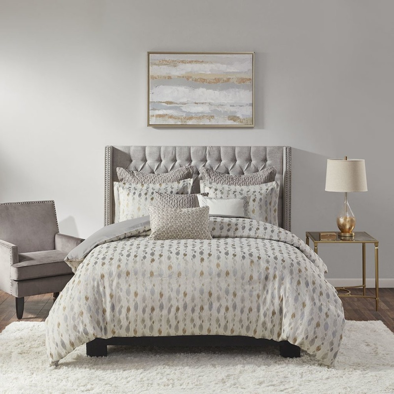 Comforter Queen 8 Piece Set