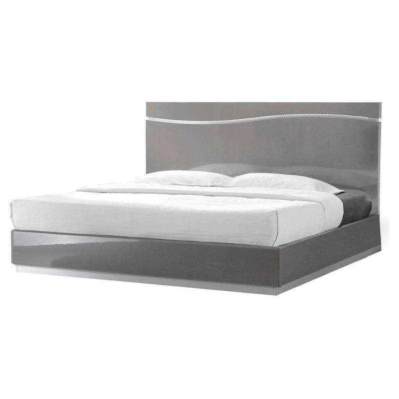 Best Master Leon Poplar Wood Eastern King Platform Bed In Gray With Silver Base