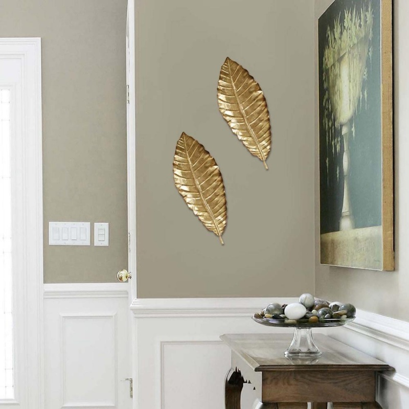 Stratton Home Decor Elegant Leaf Wall Decor