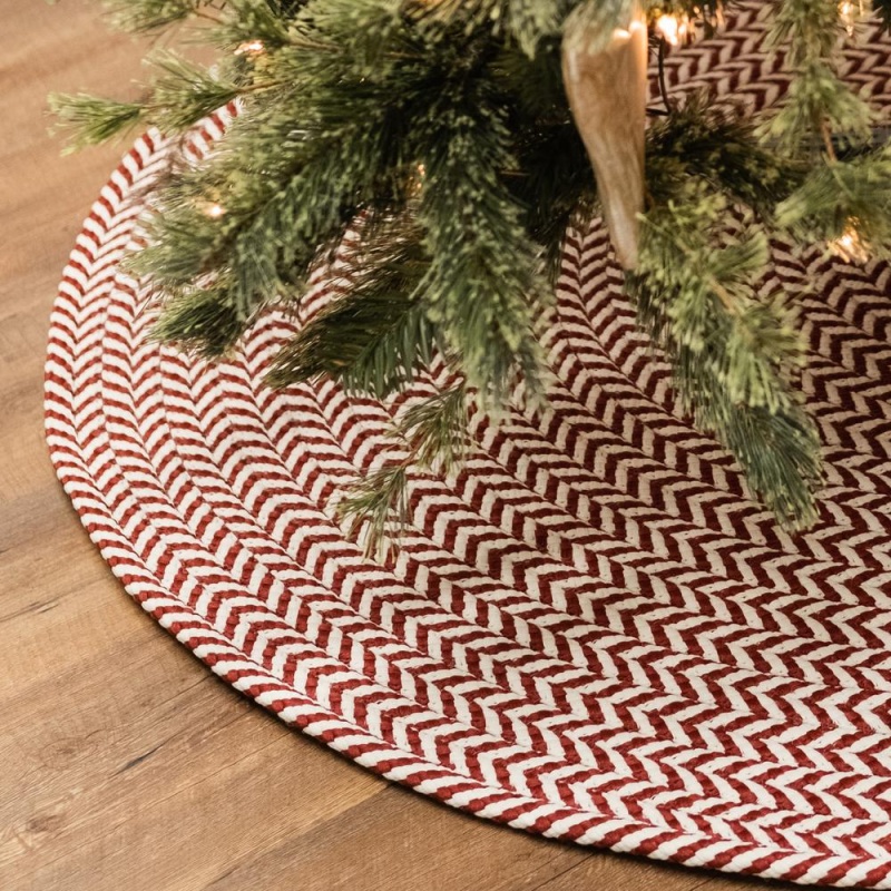 Chevron Christmas Under-Tree Reversible Round Rug - Red/White 45” X 45”