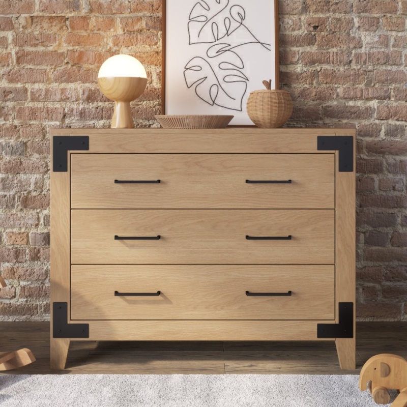 Lucas Dresser, Nutmeg