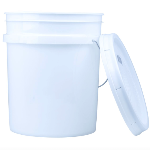 Paragon 5-Gallon Pail with Lid - Effortless Food Storage Solution