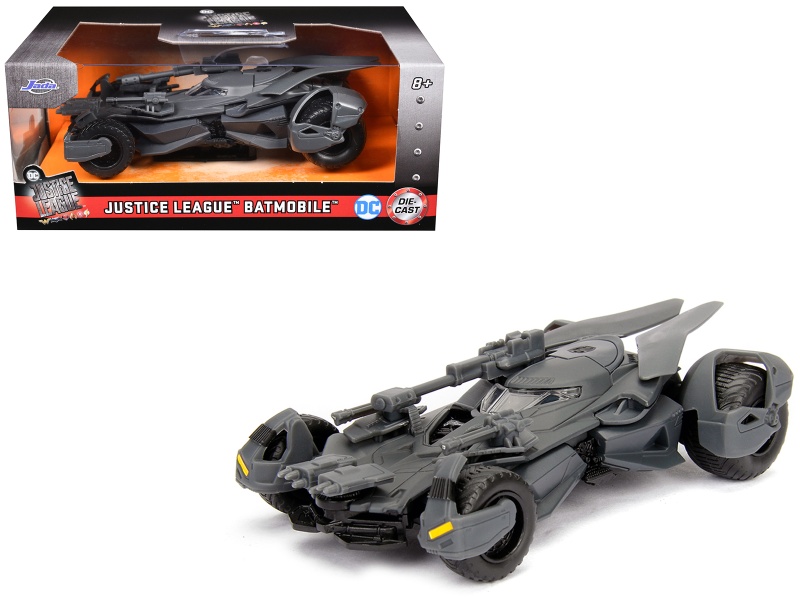 "Justice League" Movie Batmobile 1/32 Diecast Model Car By Jada