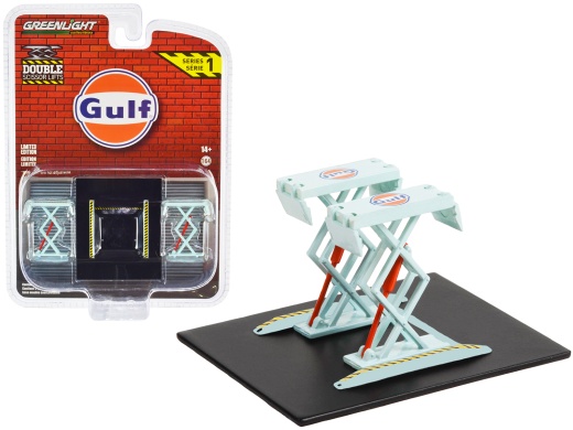 GreenLight Automotive Double Scissor Lift Gulf Oil Light Blue Diecast Model