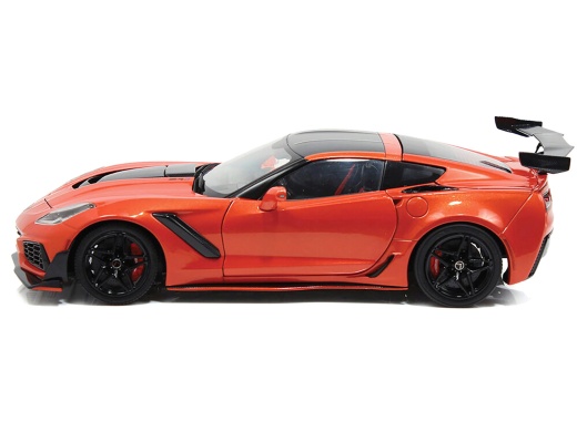 2019 Chevrolet Corvette Zr1 Sebring Orange Metallic With Carbon Top And Hood 1/18 Diecast Model Car By Ixo Models