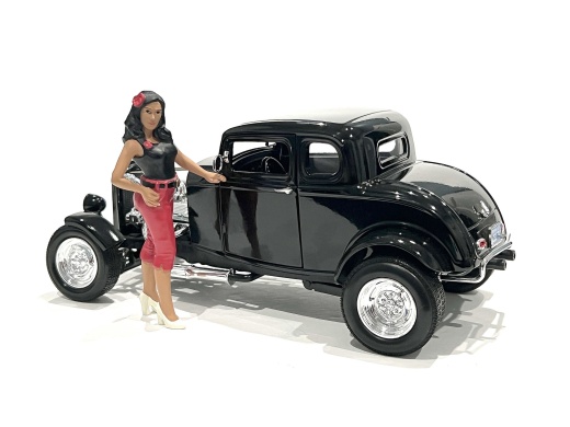Pin-Up Girls Carroll Figure for 1/18 Scale Models by American Diorama