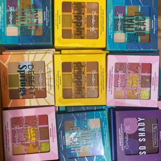 The Creme Shop Assorted Mix Of Eyeshadow Palettes (50 Pcs Lot)