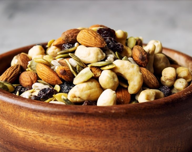 Organic Raw Seeds, Nuts And Raisins Mix