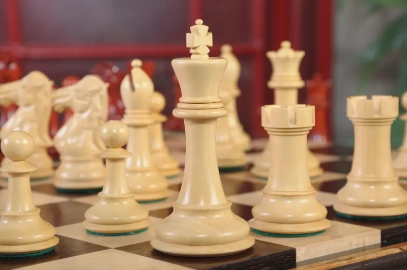 The Royale Series Chess Set - 4.0 King