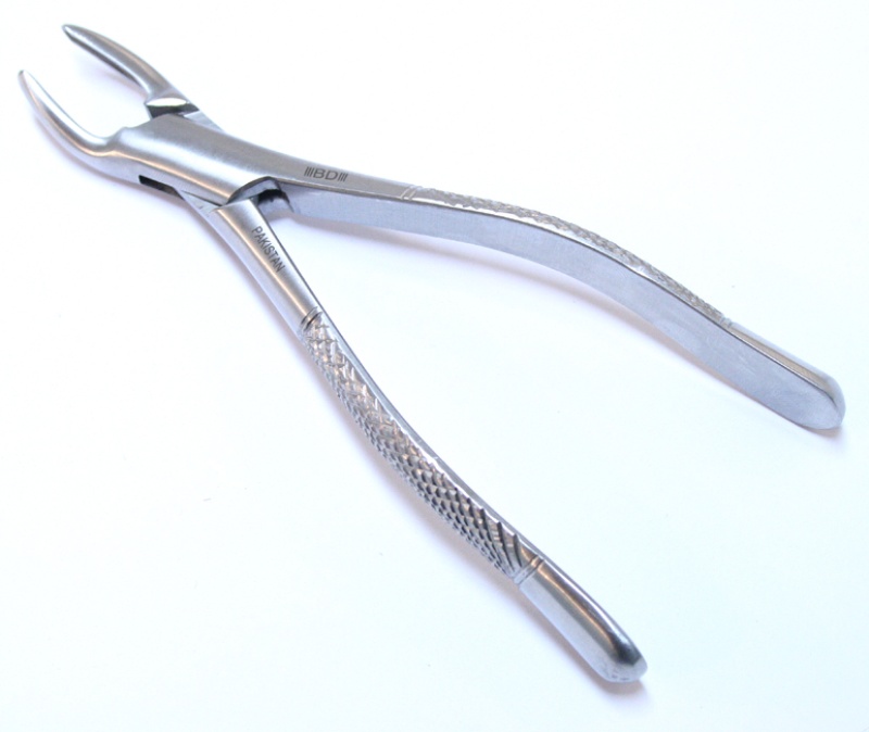 1Pc Dental Instrument 150S Extracting Forceps Stainless Steel