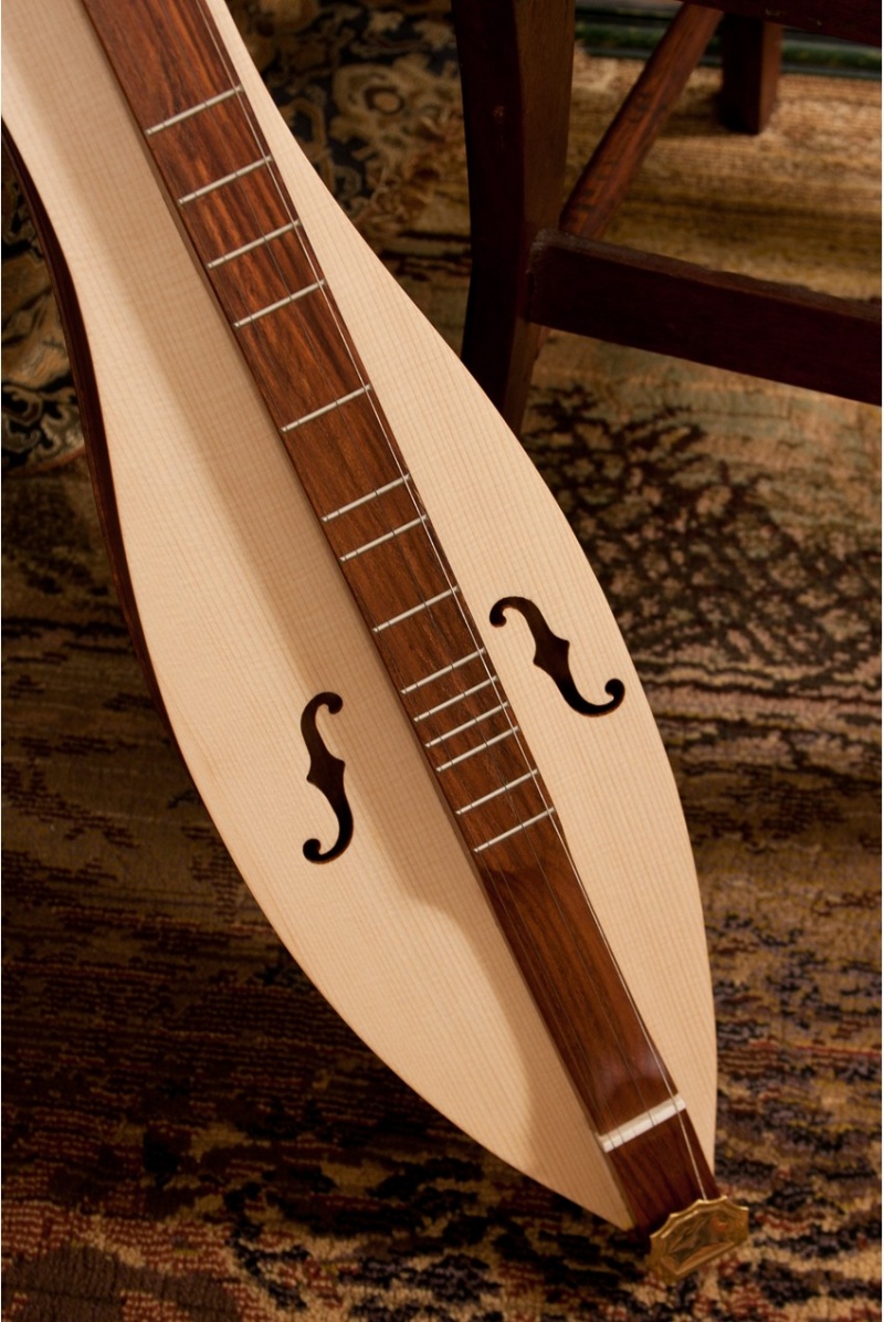 Roosebeck Mountain Dulcimer 4-String Cutaway Upper Bout F-Holes Scrolled Pegbox
