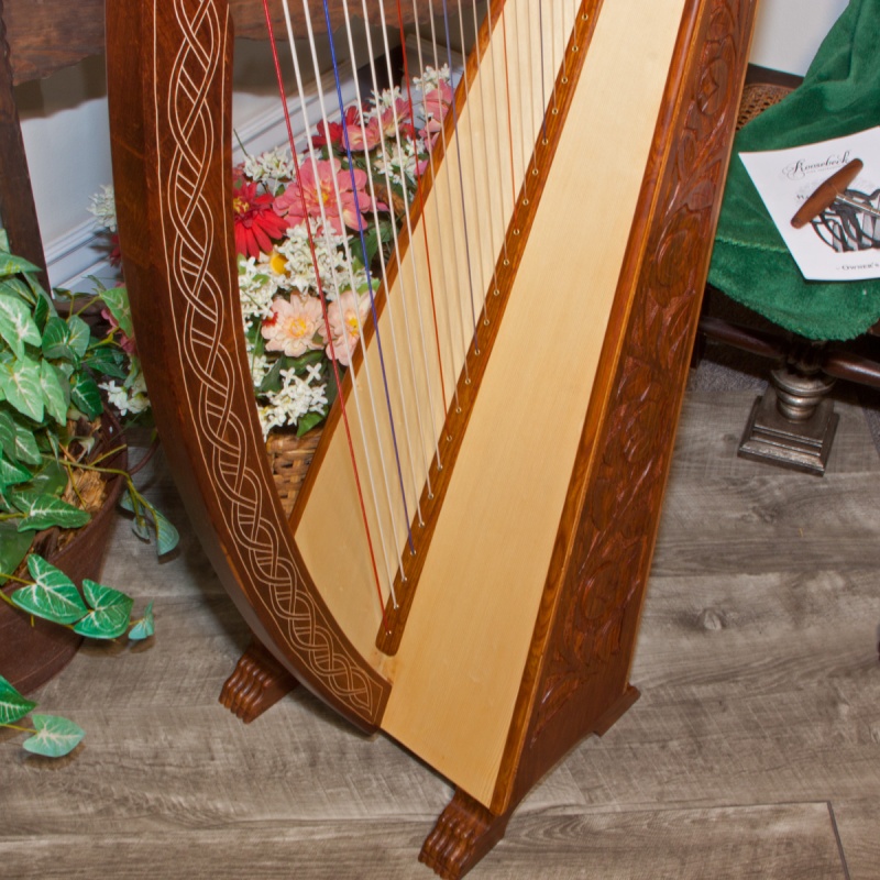 Roosebeck Meghan Harp 36-String Chelby Levers Sheesham Thistle