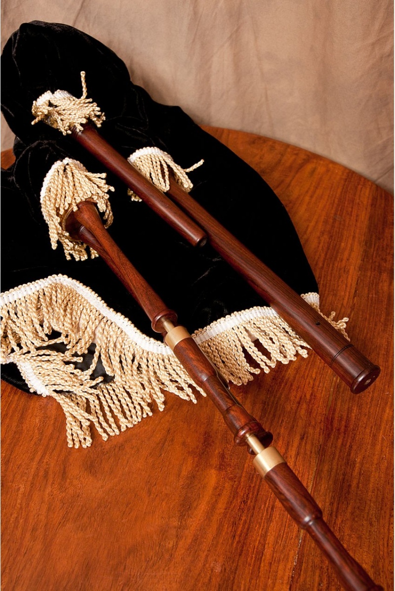 Roosebeck Sheesham Medieval Smallpipes With Brass Mounts And Black Velvet Cover