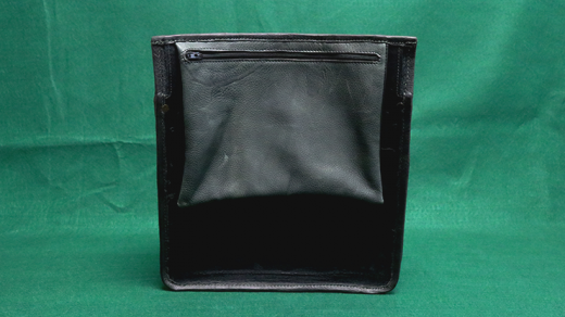 Busker Pouch By The Ambitious Card - Trick