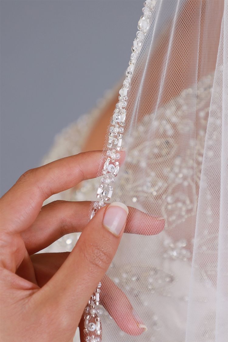 Scattered Crystal Wedding Veil Crystal Bridal Veil Fingertip Length Veil  Ivory Crystal Veil Rhinestone Veil 1 Layer Veil 5111 