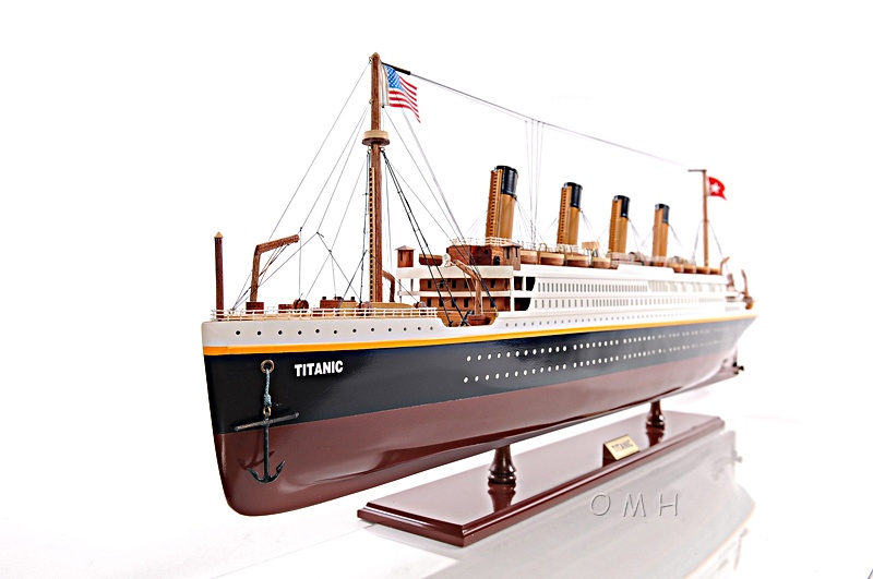 Titanic Painted Medium