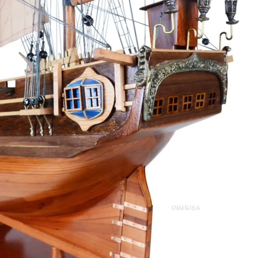 HMS Bounty New Tall Ship Model - A Historical Masterpiece