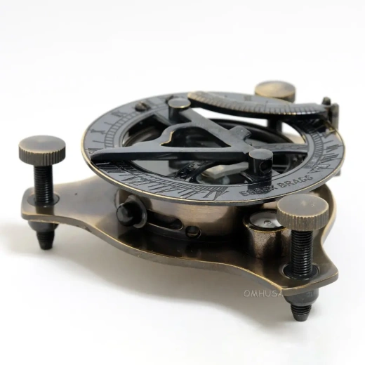 Sundial Compass In Wood Box (Medium)