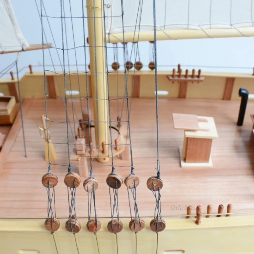 Bluenose II XL Sailboat Schooner Model