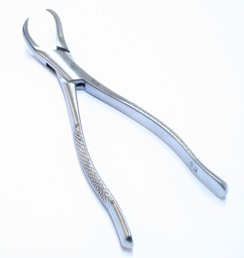 1Pc Dental Instrument 23 Extracting Forceps Stainless Steel