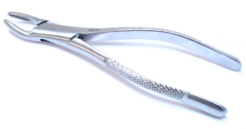 1Pc Dental Instrument #150 Extracting Forceps