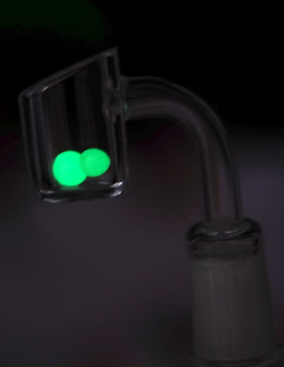 Glowing In Dark Quartz Ball Inerts