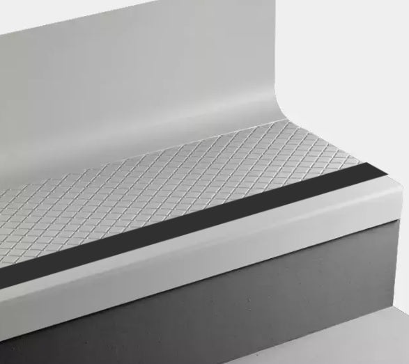 Johnsonite Snowbound Diamond Rubber Stair Tread with Riser