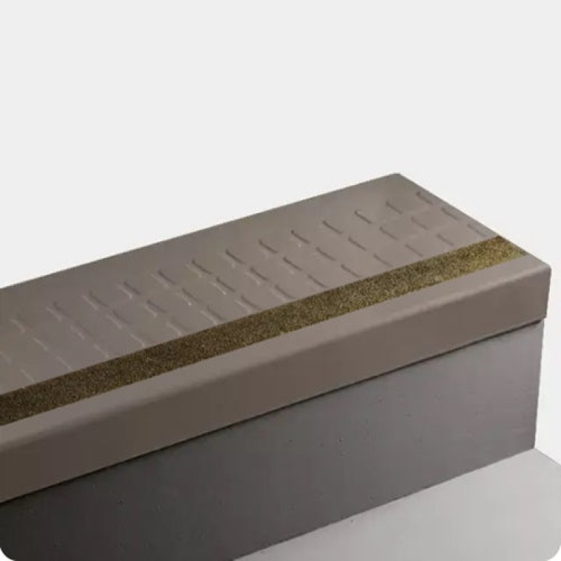 Johnsonite Saddlebrook Raised Square Rubber Stair Tread
