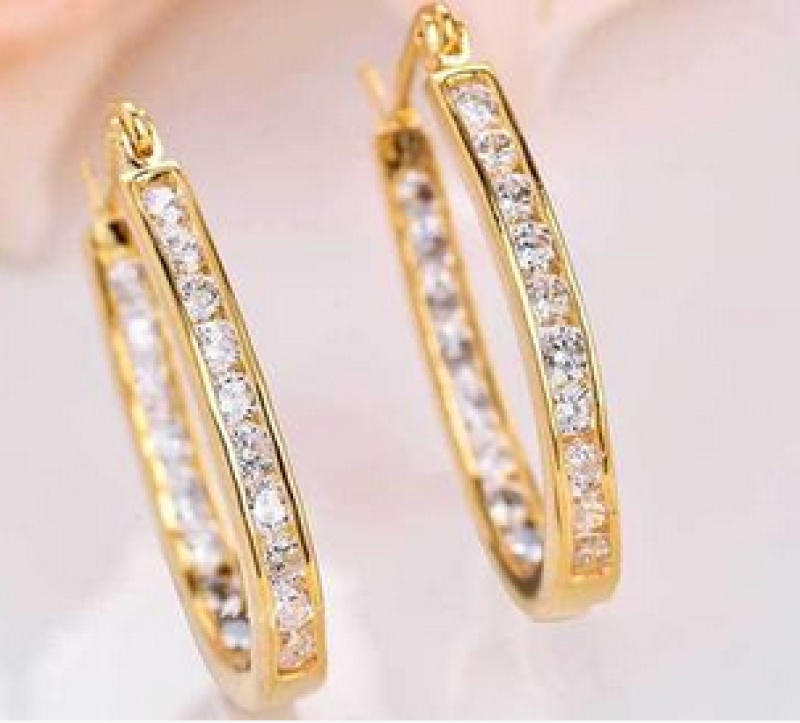 Subtle Hoops Subtle Hoops With Inside Out Crystals Setting