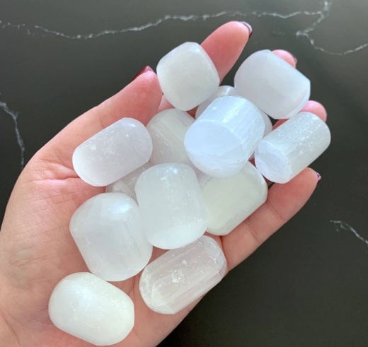 Natural Tumble Stone : Selenite