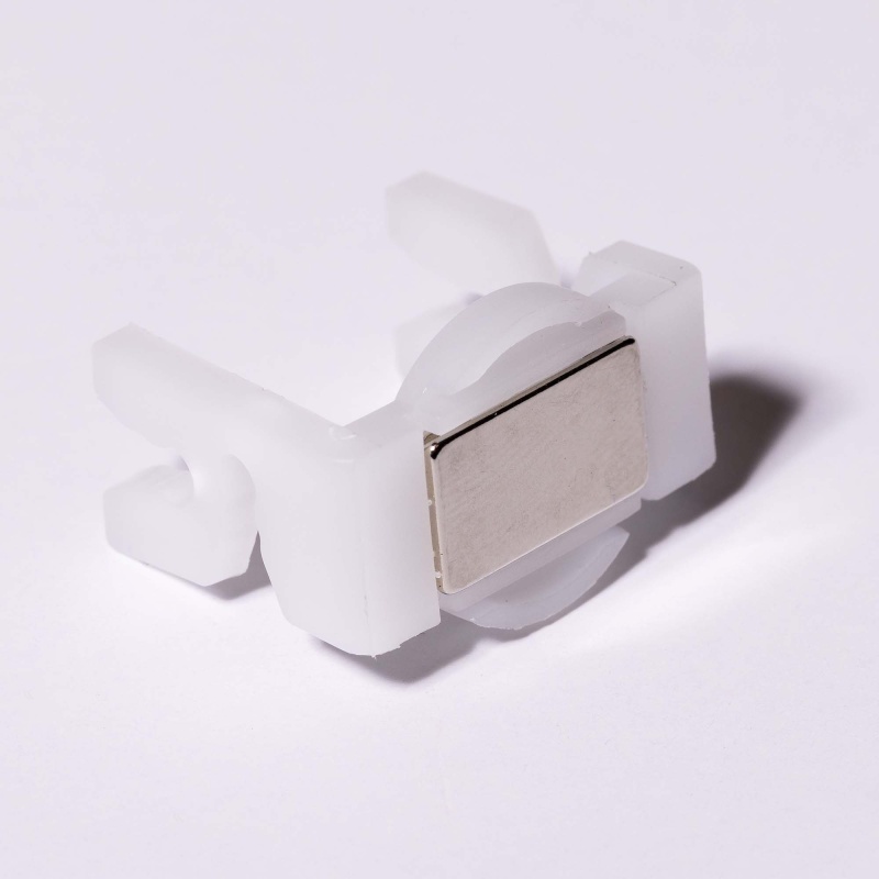Magnetic Clip, C9 Socket
