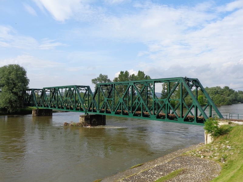 Bachmann Plasticville® Warren-Style Truss Bridge, N Scale
