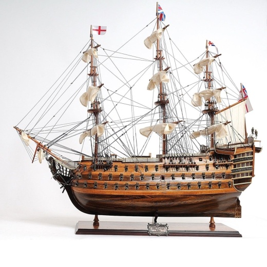 Old-Modern Handicrafts 'HMS Victory' (Mid Size) - Fully-Assembled Ship Model